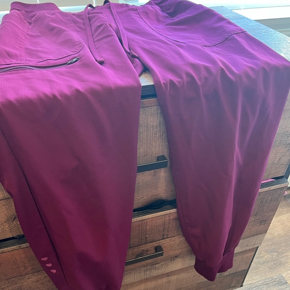 Jogger scrubs - Picture 2 of 4